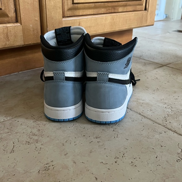Jordan 1 Retro High UNC Blue - Picture 4 of 4